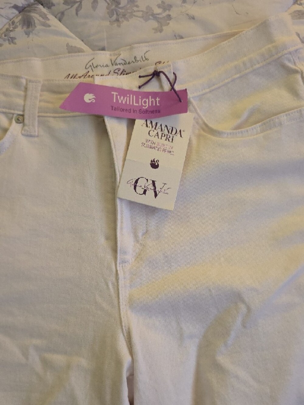 Gloria Vanderbilt White High-Rise Slimming Jeans - Picture 7 of 7